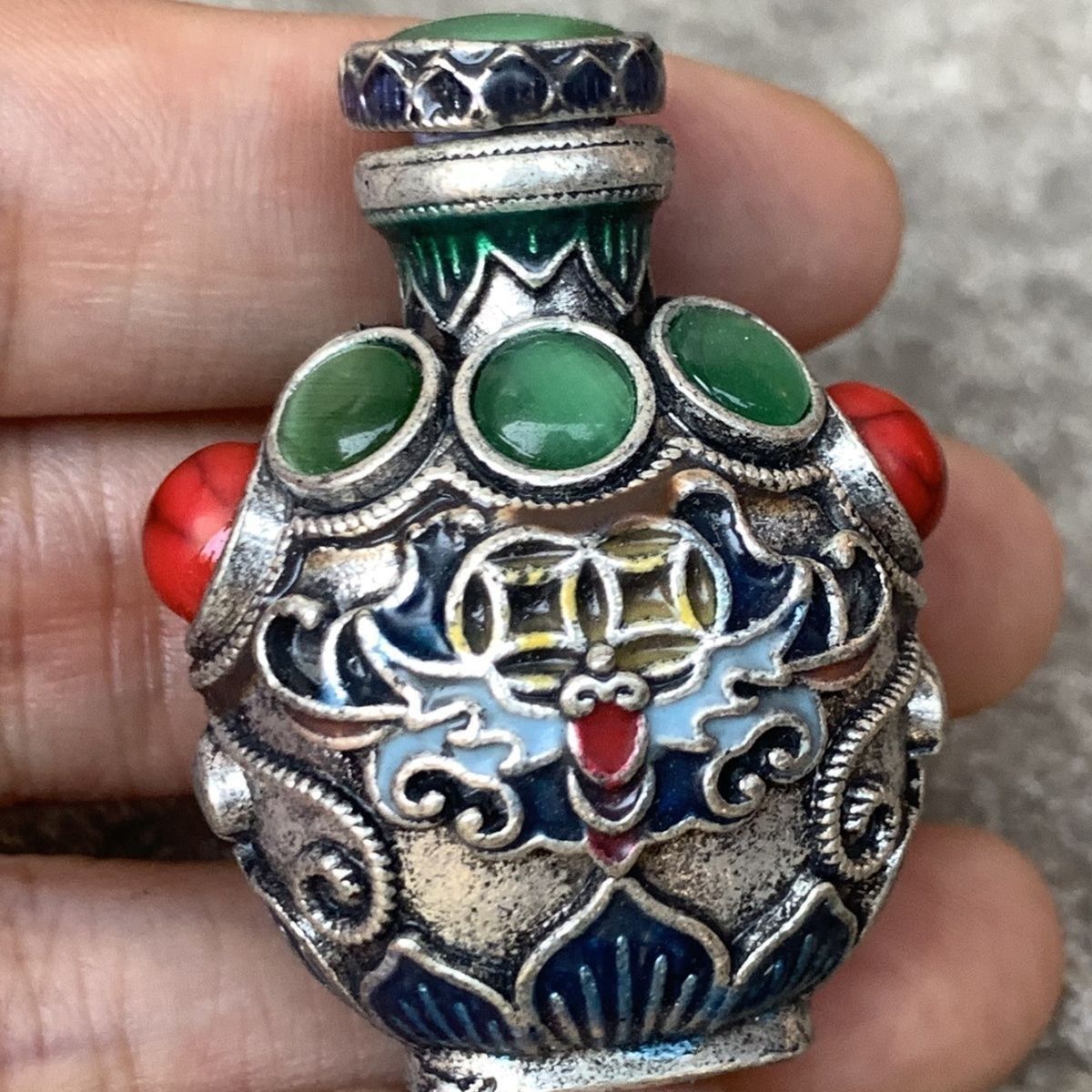 ヴィンテージ七宝焼きブロンズ嗅ぎタバコ瓶、ミニ携帯嗅ぎタバコ - Vintage Collectible Bottles のレビューと価格